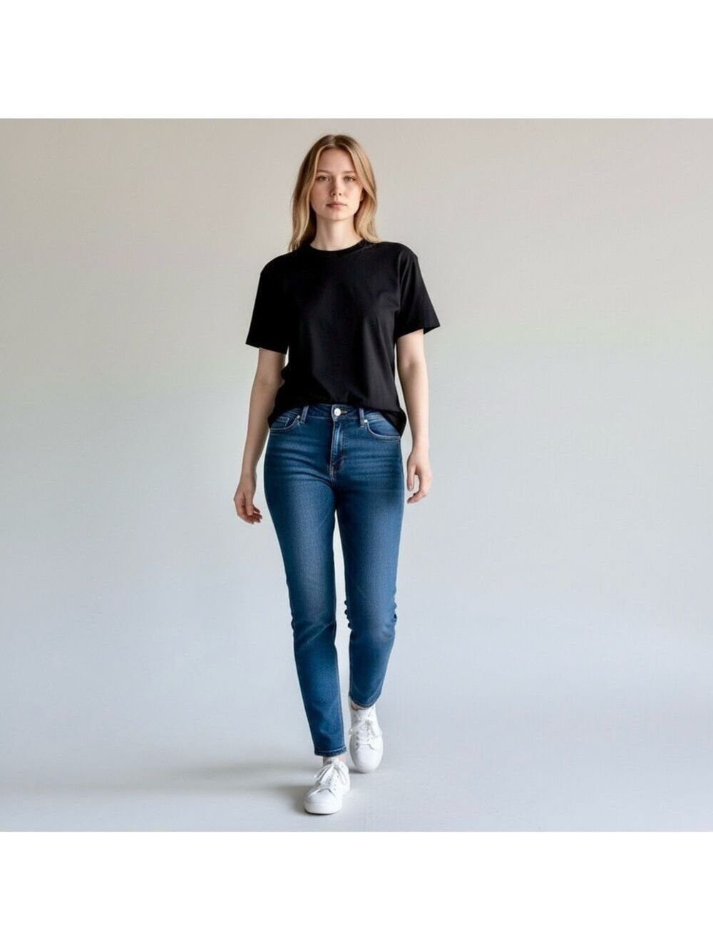 Refuge Flirty EveryDay Skinny Low Rise Blue Jeans